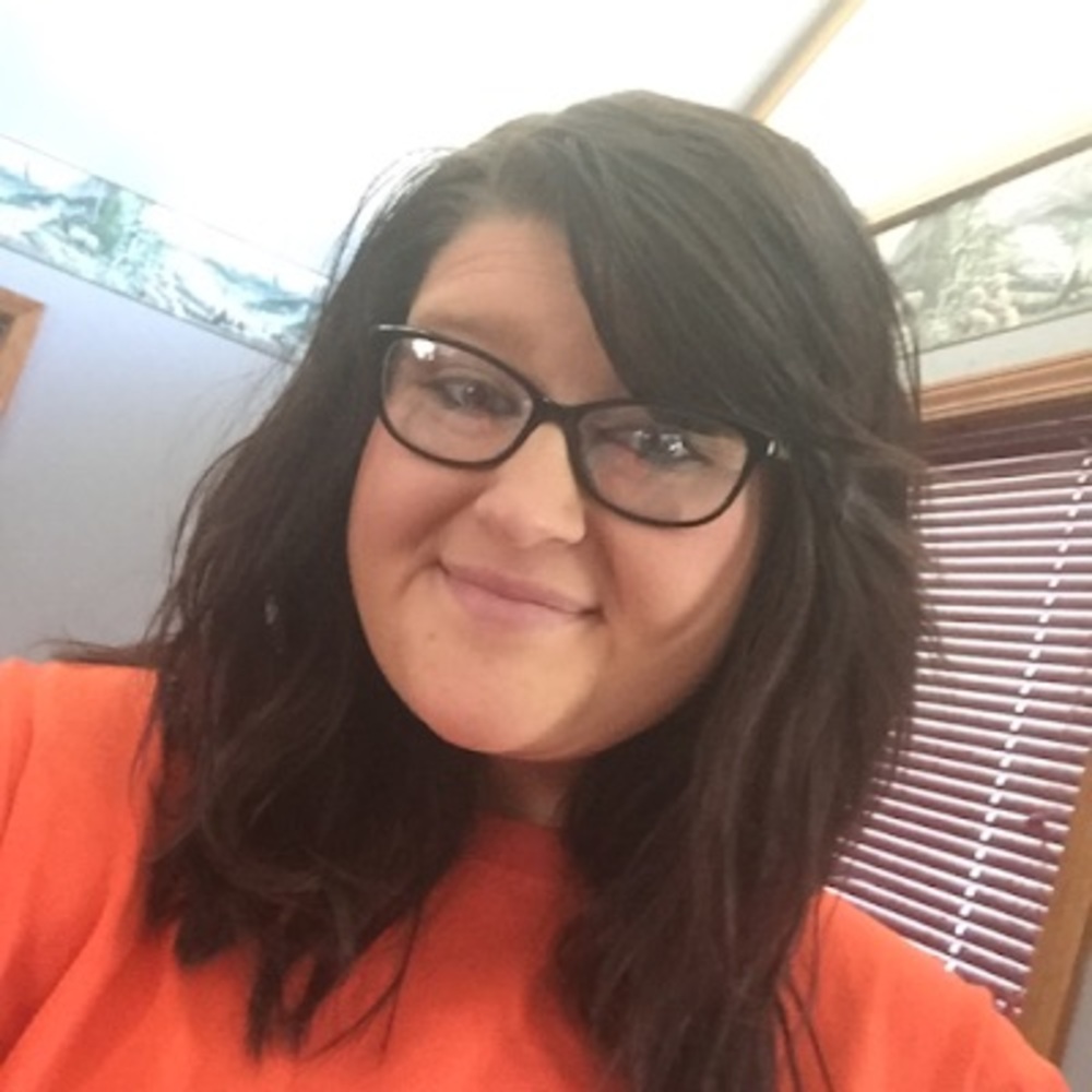 Meet your Posher, Caitlin